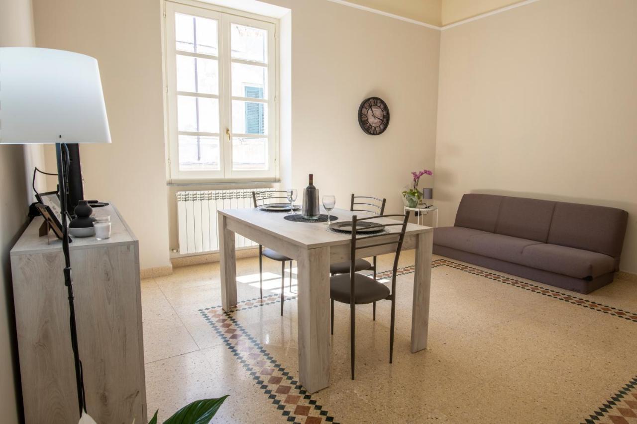 Corner Cavour Apartment Sassari Buitenkant foto