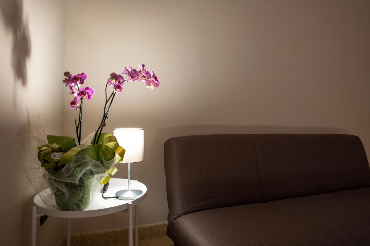 Corner Cavour Apartment Sassari Buitenkant foto