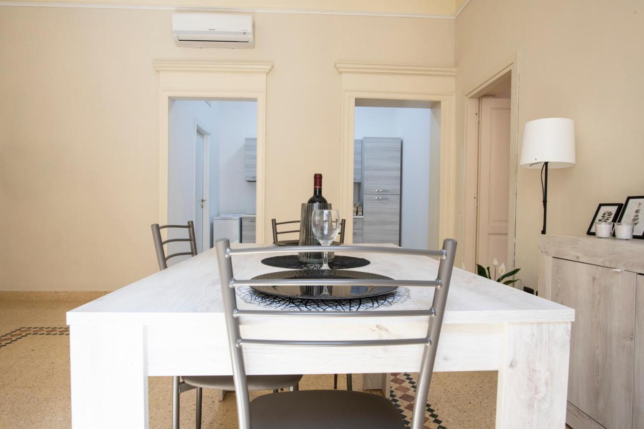 Corner Cavour Apartment Sassari Buitenkant foto